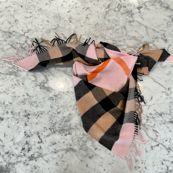 Burberry Cashmere Bandana Scarf Brand New - Picture 6 of 8